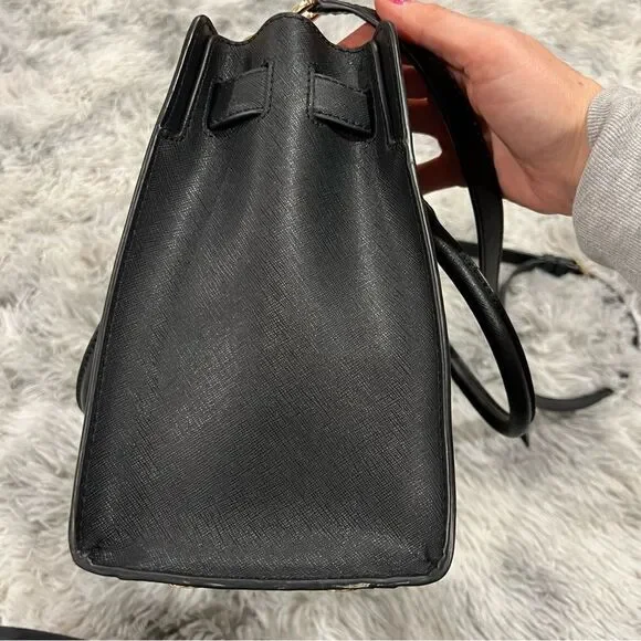 Michael Kors Black Leather Medium East West Dillon Tote w/ cross body strap - Picture 5 of 13